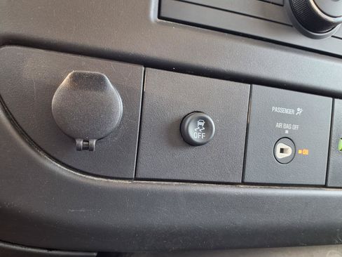 Used 2019 GMC Savana 3500 w/ Power Convenience Package RWD image 8