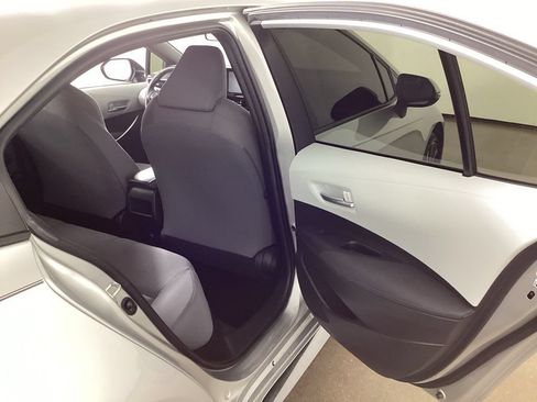 Used 2022 Toyota Corolla SE FWD image 19