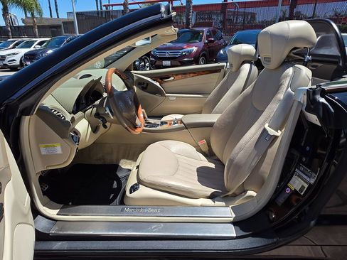 Used 2012 Mercedes-Benz SL 550 image 26