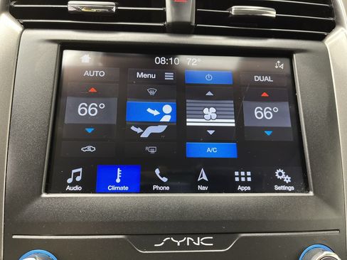 Used 2019 Ford Fusion SE FWD image 20