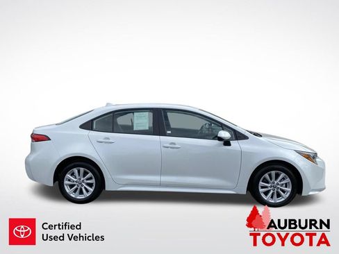 Certified 2026 Toyota Corolla LE w/ LE Premium Package FWD image 9