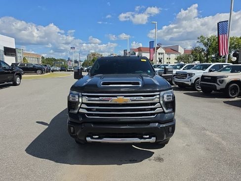 Used 2026 Chevrolet Silverado 3500 High Country w/ High Country Premium Package AWD/4WD image 2