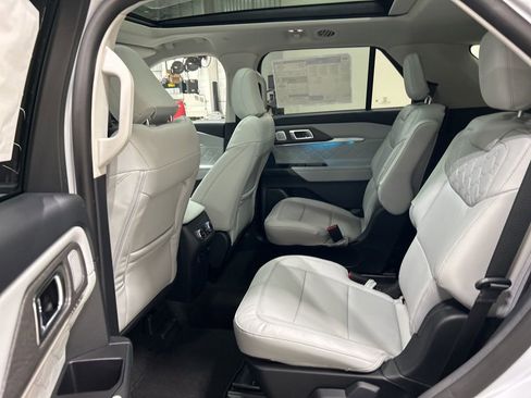 New 2026 Ford Explorer Platinum AWD/4WD image 31