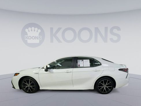 Used 2021 Toyota Camry SE FWD image 7