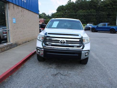 Used 2017 Toyota Tundra SR5 w/ SR5 Upgrade Package RWD image 2