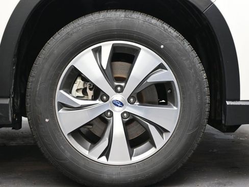 Certified 2025 Subaru Ascent Premium AWD/4WD image 10