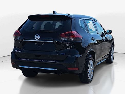 Used 2019 Nissan Rogue S image 5