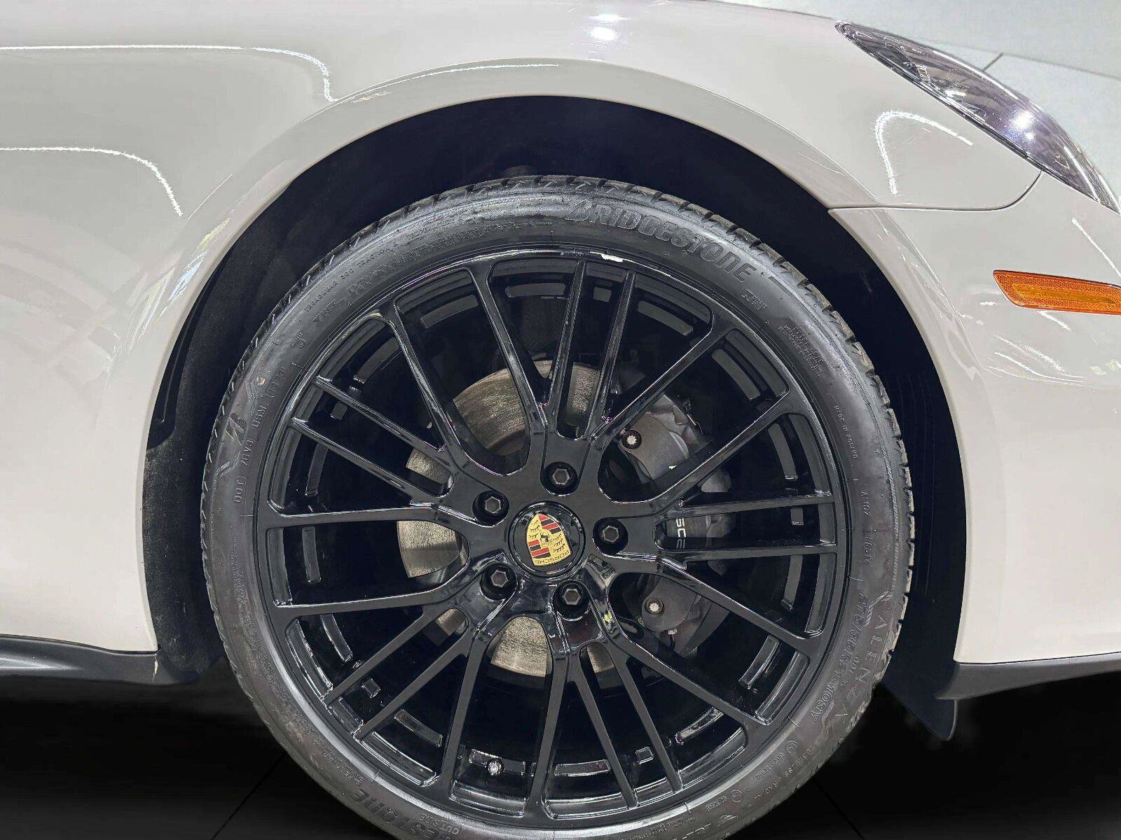 Used 2023 Porsche Panamera 4 Platinum Edition AWD/4WD image 39