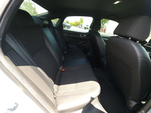 Used 2024 Honda Civic Sport image 11