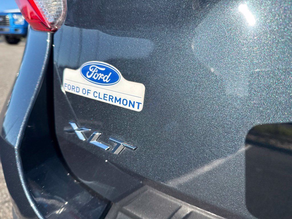 Used 2023 Ford Explorer XLT w/ Equipment Group 202A RWD image 12