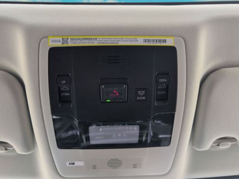 Used 2025 Lexus ES 300h w/ Premium Package image 20