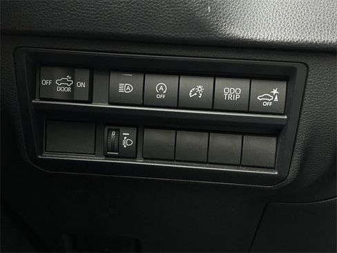 Used 2022 Toyota Tundra SR5 w/ Convenience Package image 19