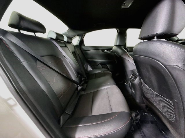 Used 2022 Kia Forte GT w/ GT Technology Package FWD image 26