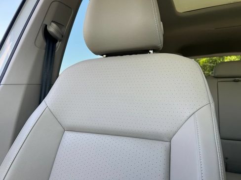 Certified 2023 Volkswagen Atlas SE w/ Panoramic Sunroof Package FWD image 23