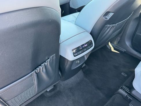 Used 2025 Hyundai Palisade SEL FWD image 17