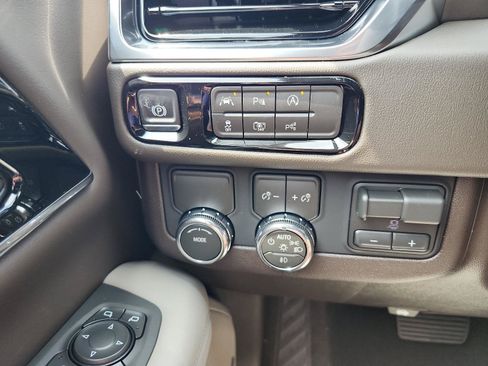 New 2026 GMC Yukon Elevation w/ Elevation Premium Package RWD image 19