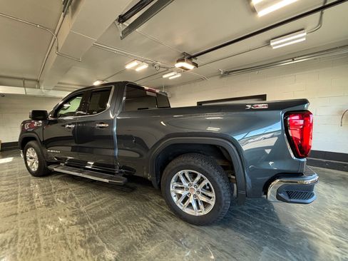 Used 2019 GMC Sierra 1500 SLT w/ SLT Premium Package image 9