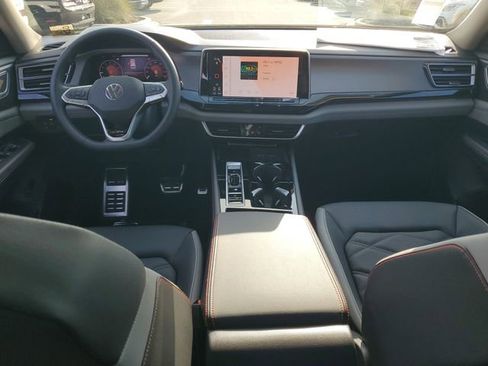 New 2026 Volkswagen Atlas Peak Edition AWD/4WD image 13