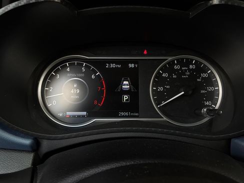 Used 2025 Nissan Versa SV FWD image 33