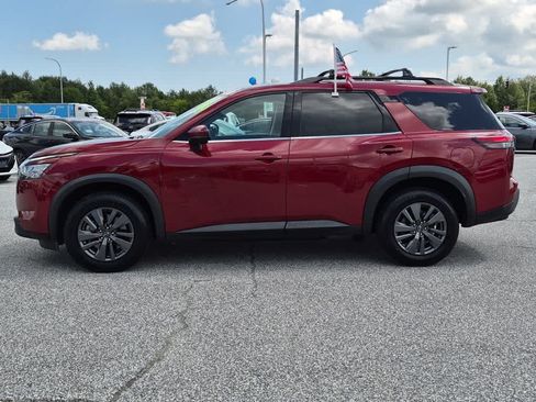 Used 2023 Nissan Pathfinder SV AWD/4WD image 5