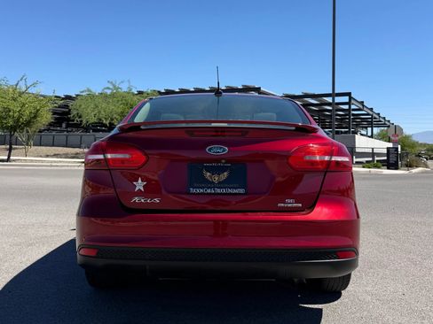 Used 2015 Ford Focus SE w/ Equipment Group 201A image 3