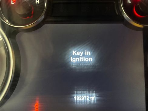 Used 2018 RAM 1500 SLT AWD/4WD image 17