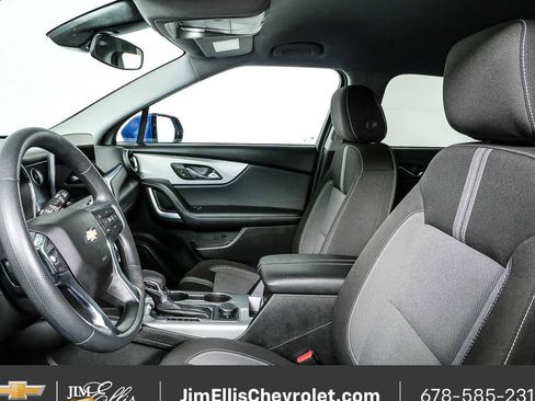Used 2025 Chevrolet Blazer LT image 5