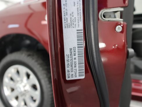 Used 2020 RAM 2500 Big Horn w/ Level 2 Equipment Group AWD/4WD image 69