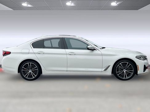 Certified 2022 BMW 530i w/ Convenience Package image 7