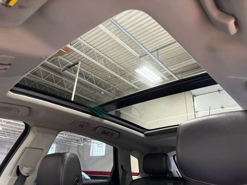 Used 2014 Cadillac SRX Premium image 56