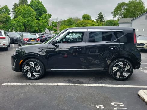 Used 2023 Kia Soul GT-Line FWD image 7