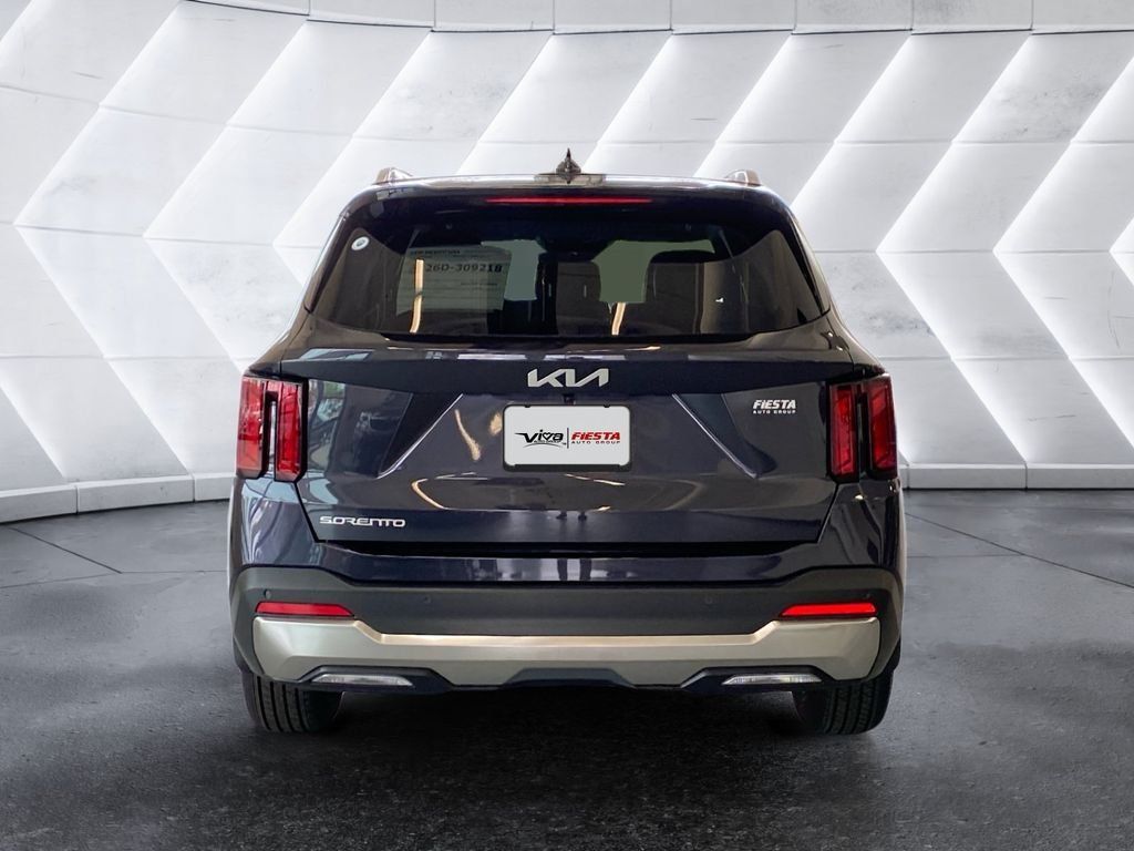 Used 2026 Kia Sorento S w/ S Panoramic Sunroof Package FWD image 5