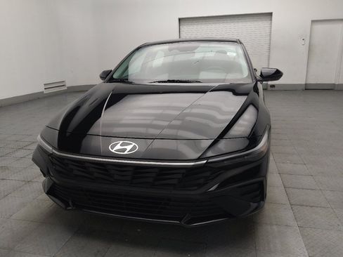 Used 2025 Hyundai Elantra SE FWD image 15