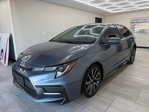 Used 2021 Toyota Corolla SE w/ SE Premium Package FWD image 3