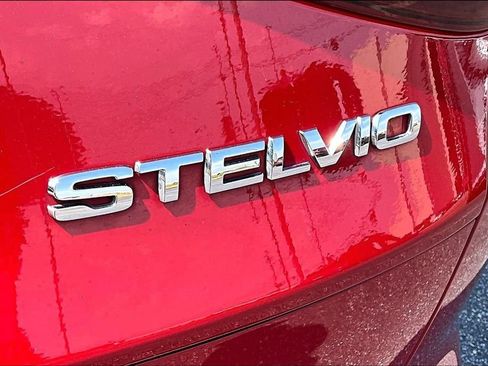 Used 2022 Alfa Romeo Stelvio Ti AWD/4WD image 24