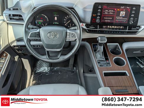 Certified 2024 Toyota Sienna XLE AWD/4WD image 29