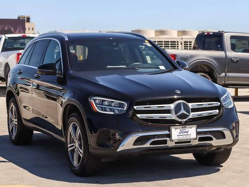 Used 2020 Mercedes-Benz GLC 300 4MATIC w/ Parking Assistance Package image 3