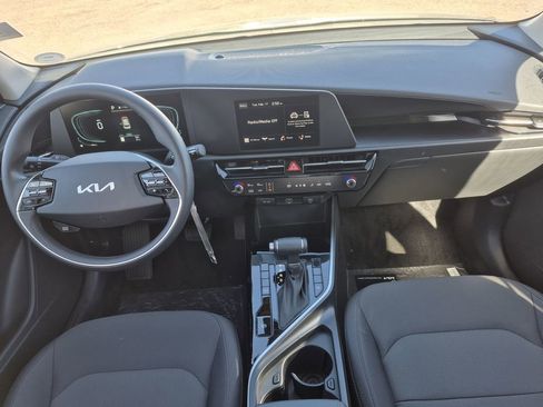 New 2026 Kia Niro LX image 12