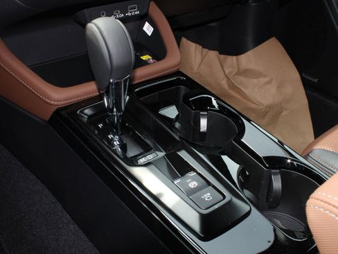 New 2026 Subaru Forester Touring AWD/4WD image 15