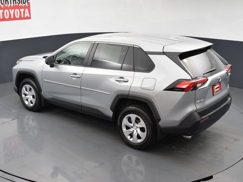Used 2025 Toyota RAV4 LE AWD/4WD image 18