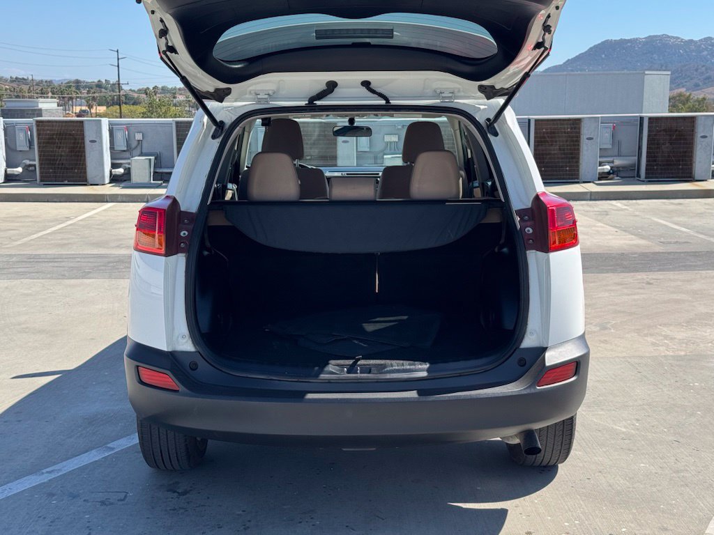 Used 2014 Toyota RAV4 XLE FWD image 22