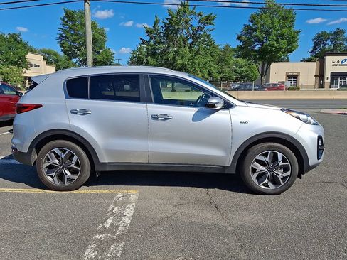 Used 2020 Kia Sportage EX AWD/4WD image 8