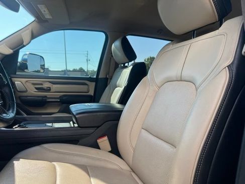 Used 2019 RAM 1500 Limited AWD/4WD image 16
