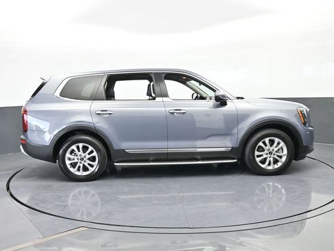 Used 2022 Kia Telluride LX image 7