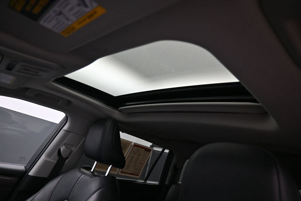 Certified 2024 Toyota Highlander Limited AWD/4WD image 28