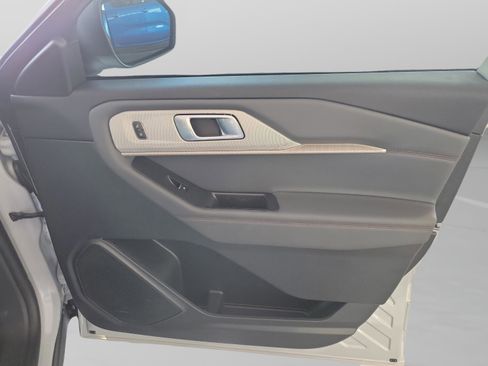 New 2026 Ford Explorer Active w/ Active Comfort Package image 30