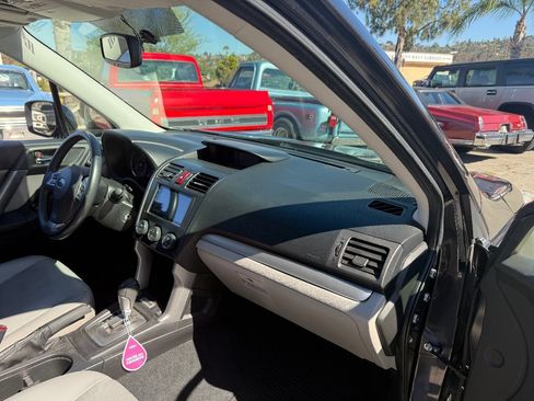 Used 2014 Subaru Forester 2.5i Limited w/ Popular Package #2 AWD/4WD image 19