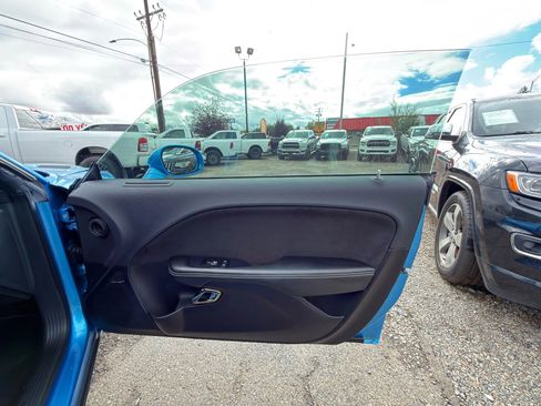 Used 2015 Dodge Challenger SRT Hellcat image 10