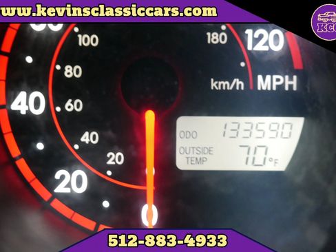 Used 2006 Pontiac Vibe Sport Wagon 4D w/ Preferred Package image 25
