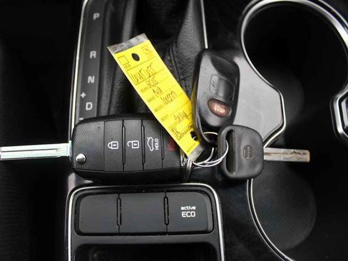 Used 2015 Kia Sorento LX image 23